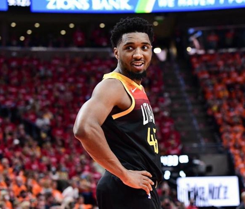 年轻球员更 年轻球员更