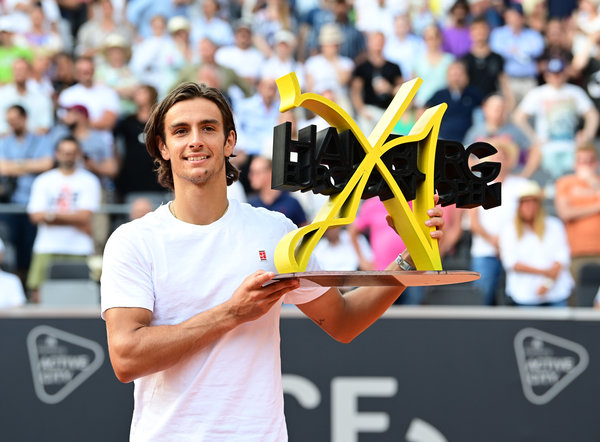 的新赛季奠 的新赛季奠